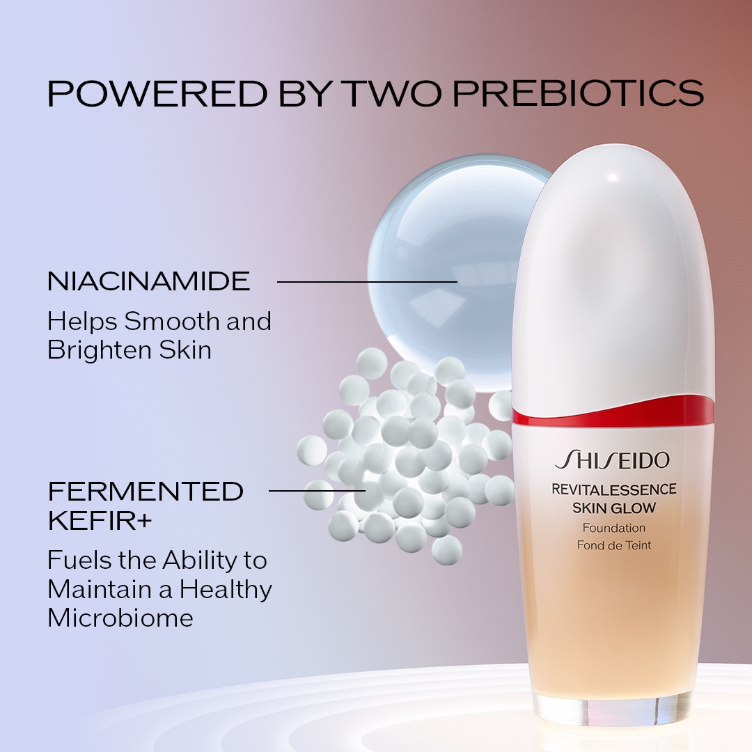 REVITALESSENCE Skin Glow Foundation SPF30 PA+++