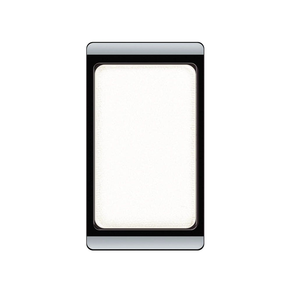 Eyeshadow pearl