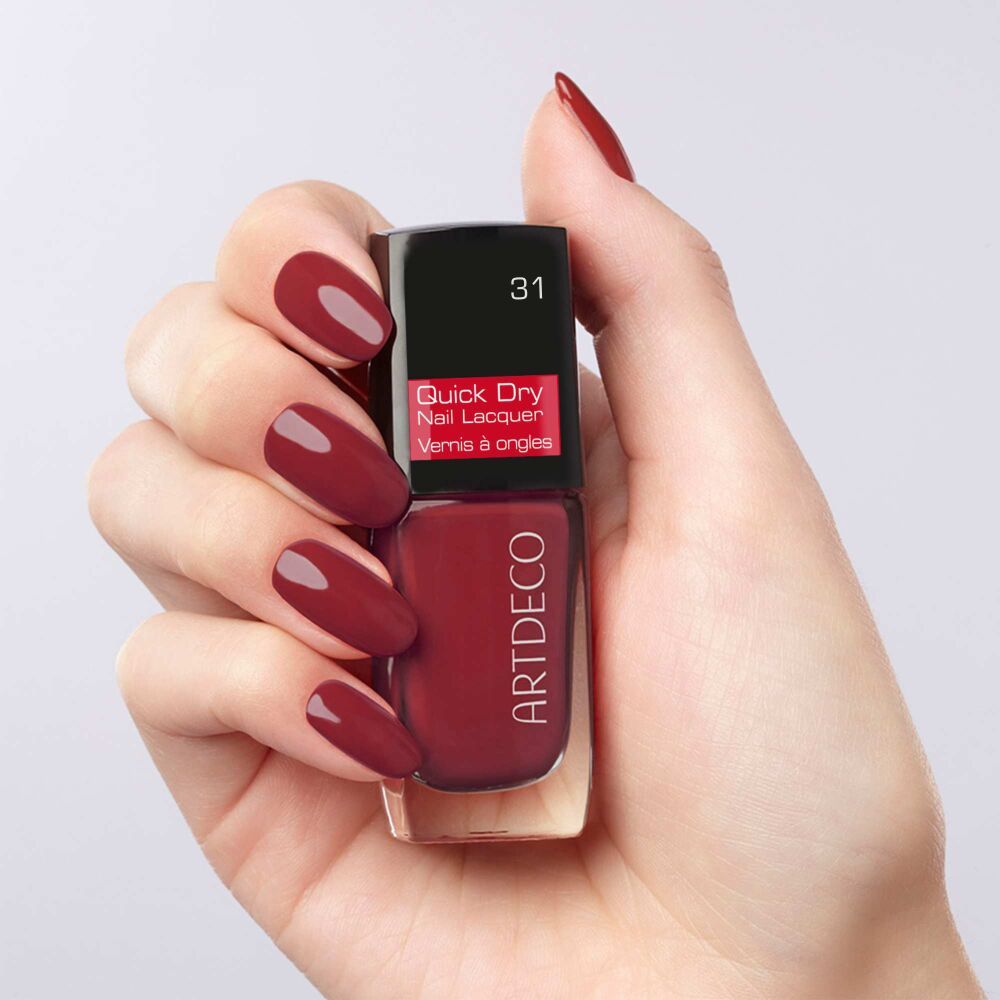 Quick Dry Nail Lacquer