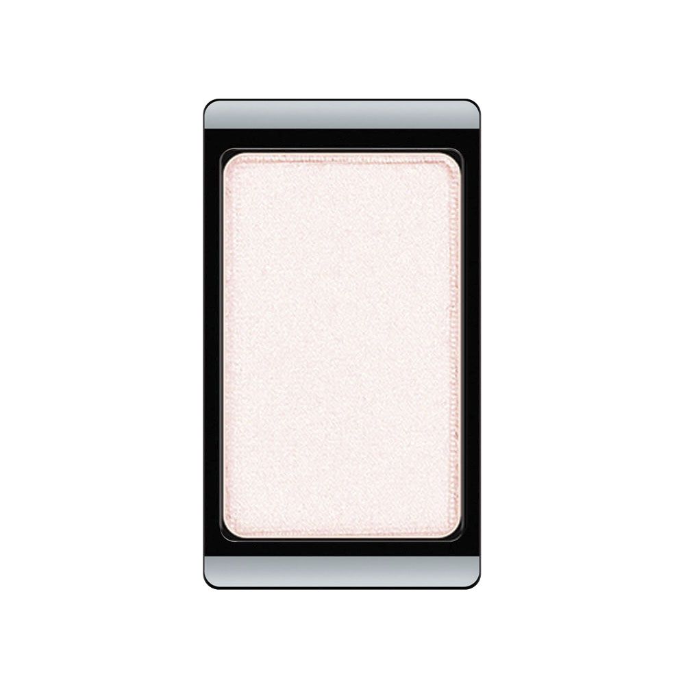 Eyeshadow pearl